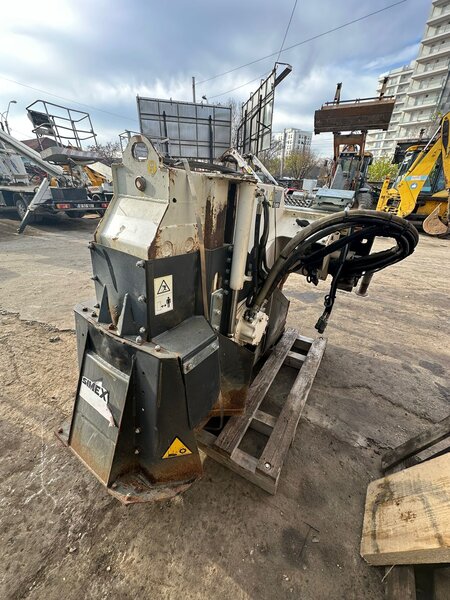 Simex T450 Trencher, sapator de santuri