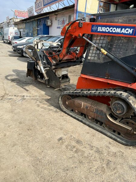 Simex T450 Trencher, sapator de santuri