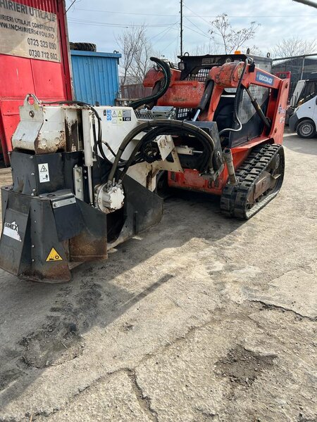 Simex T450 Trencher, sapator de santuri